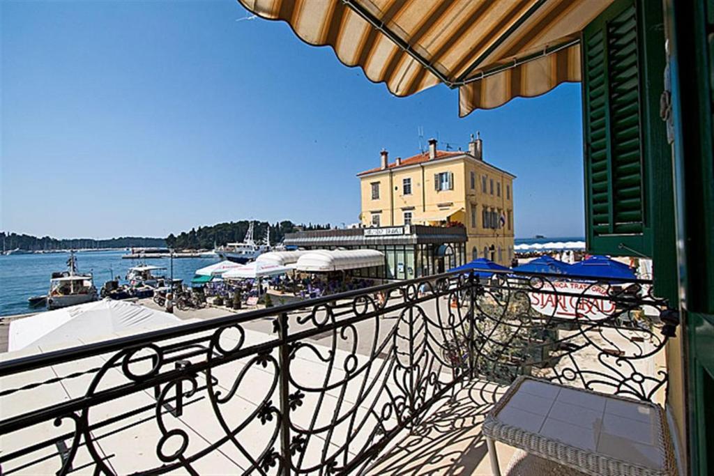 Porta Antica Centro Storico Apartment