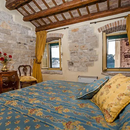 Residence Porta Antica Centro Storico Rovinj Extérieur photo